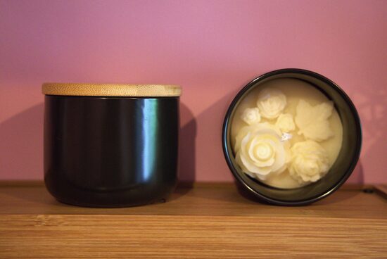 Baltais pieskāriens. Pirmais.